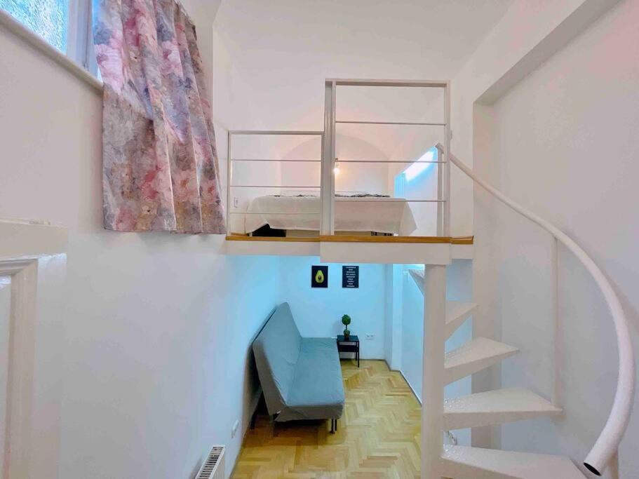 C Downtown Cozy Family Loft Budapeste Exterior foto